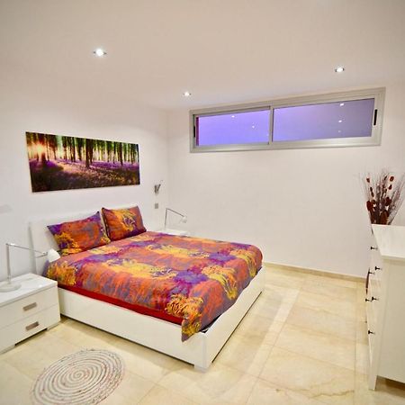 Villa Katarina In Beautiful Tauro With Private Heated Swimming Pool 塔乌里托 外观 照片